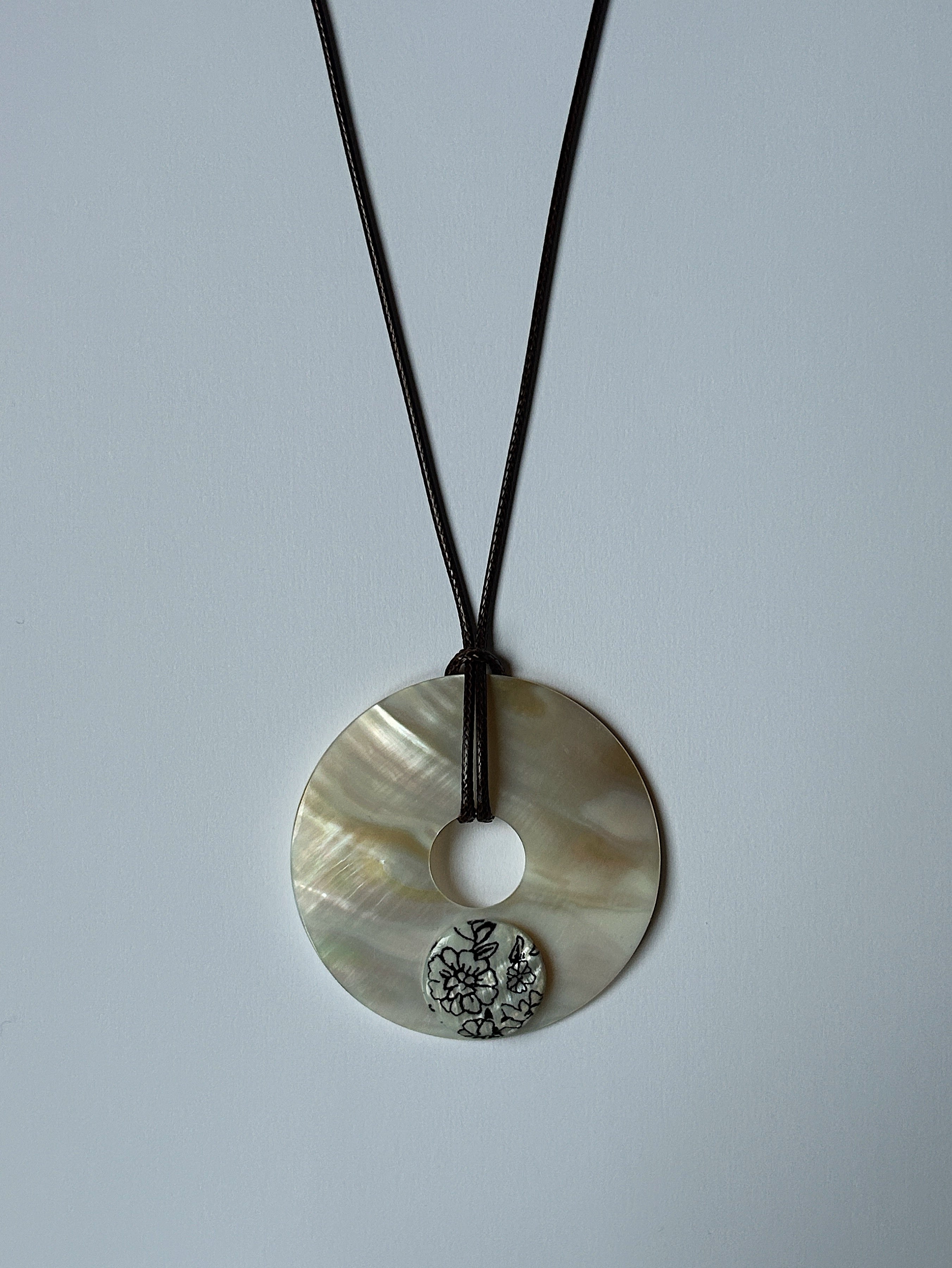 Flower Shell Necklace